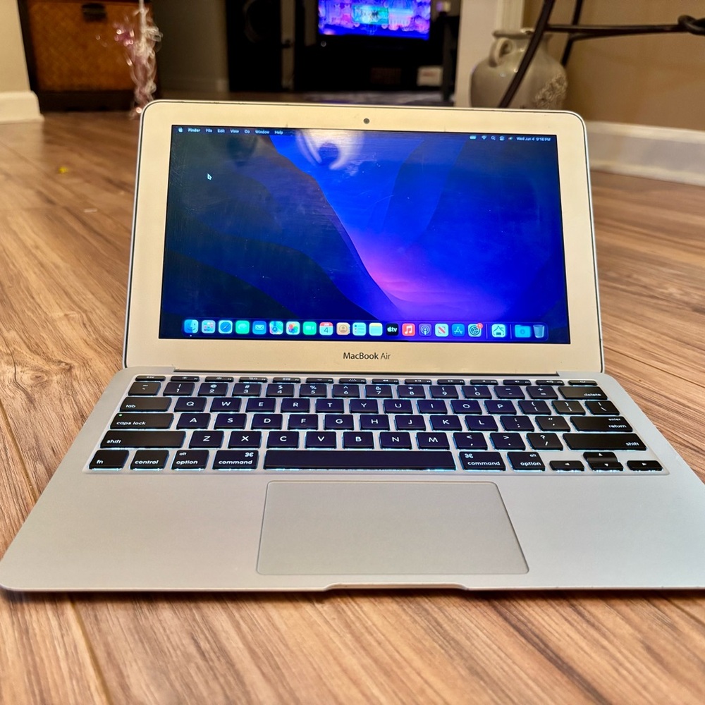 Apple MacBook Air in Silver Finish